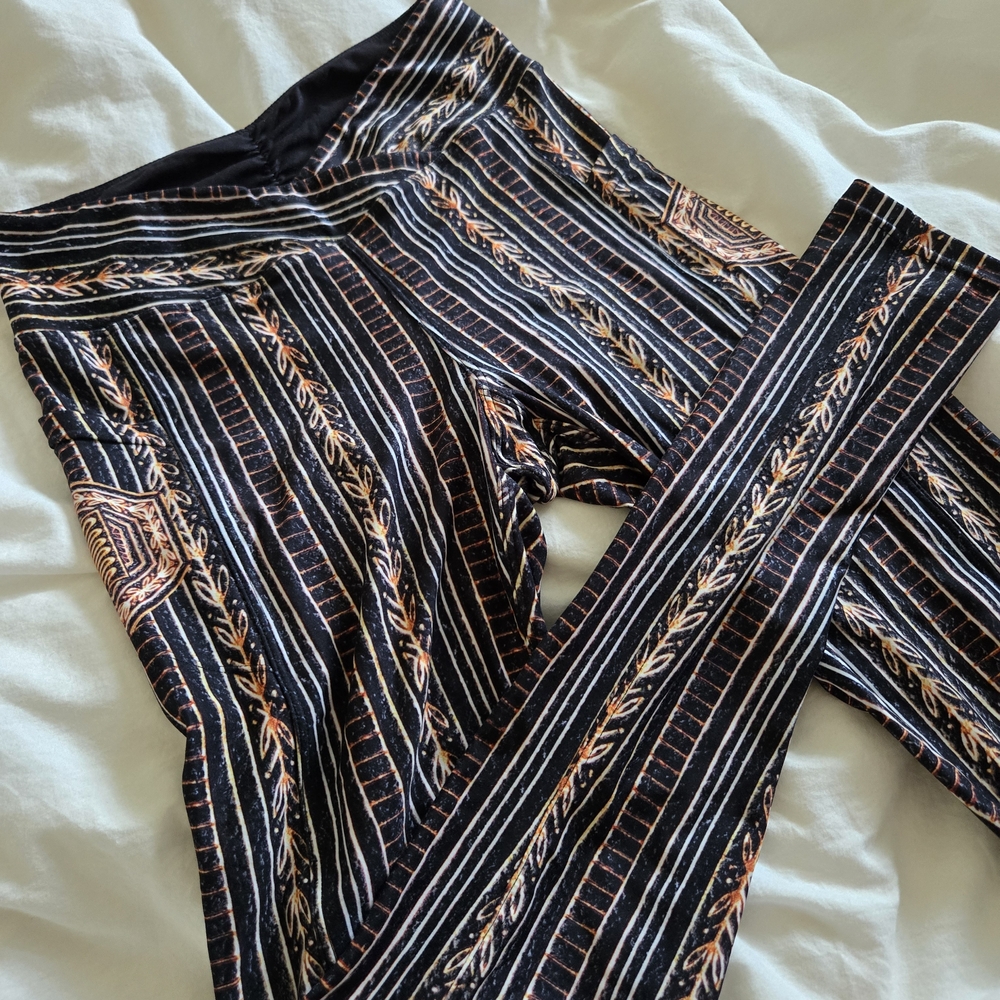 Wolven Yoga Leggings
